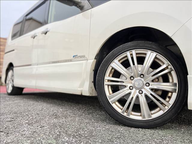 日産 セレナ