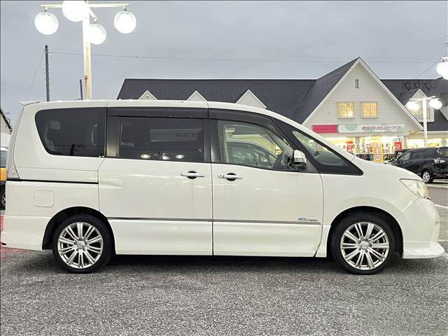 日産 セレナ