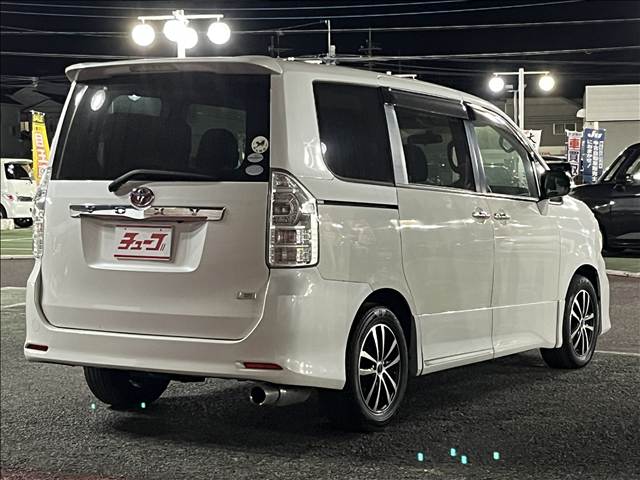 トヨタ ヴォクシー