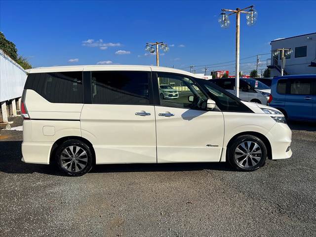 日産 セレナ