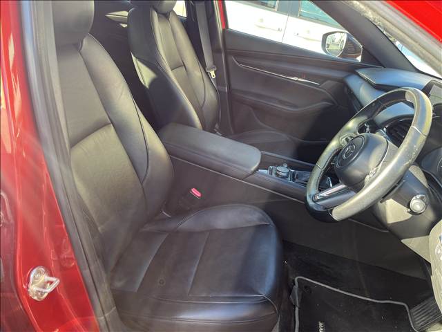 マツダ ＭＡＺＤＡ３　ファストバック