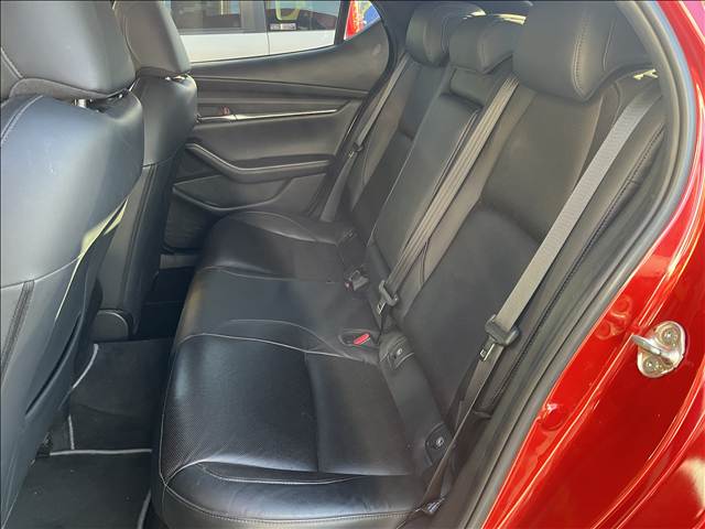 マツダ ＭＡＺＤＡ３　ファストバック