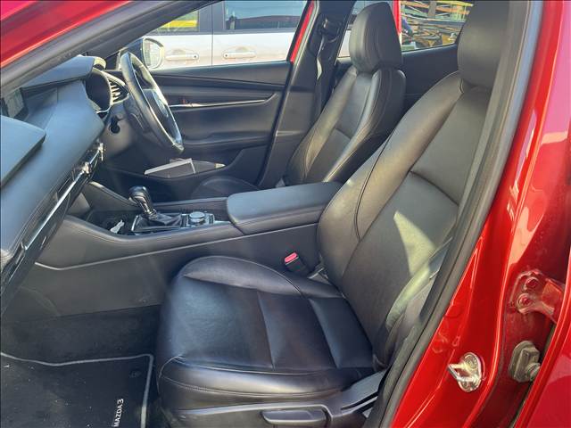 マツダ ＭＡＺＤＡ３　ファストバック