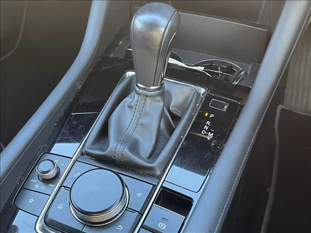 マツダ ＭＡＺＤＡ３　ファストバック