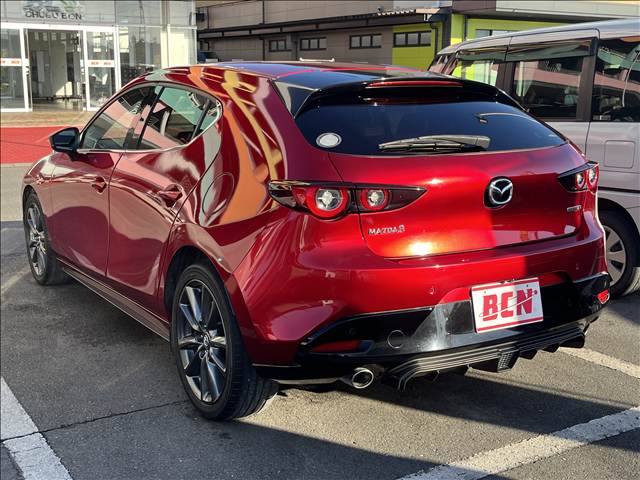 マツダ ＭＡＺＤＡ３　ファストバック