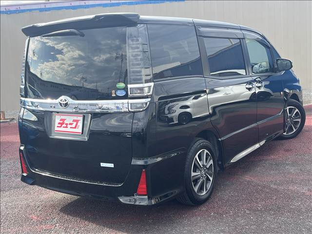 トヨタ ヴォクシー