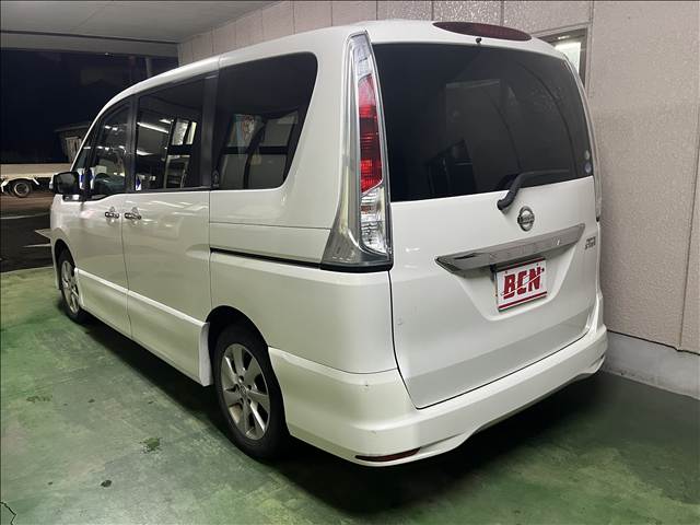 日産 セレナ