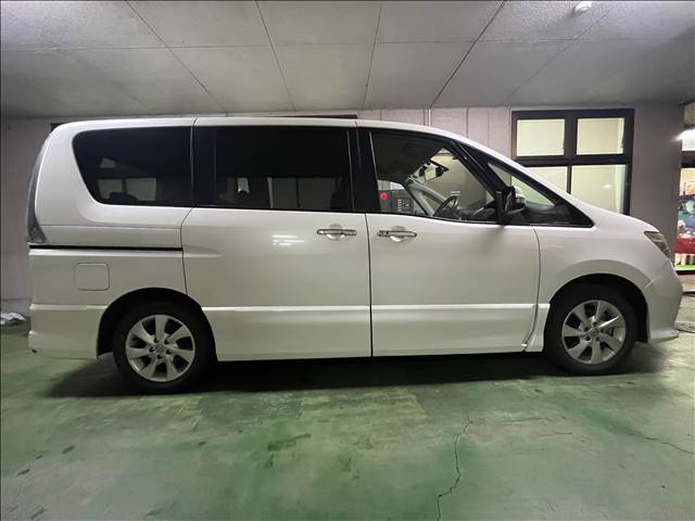 日産 セレナ