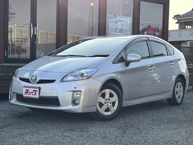 トヨタ プリウス