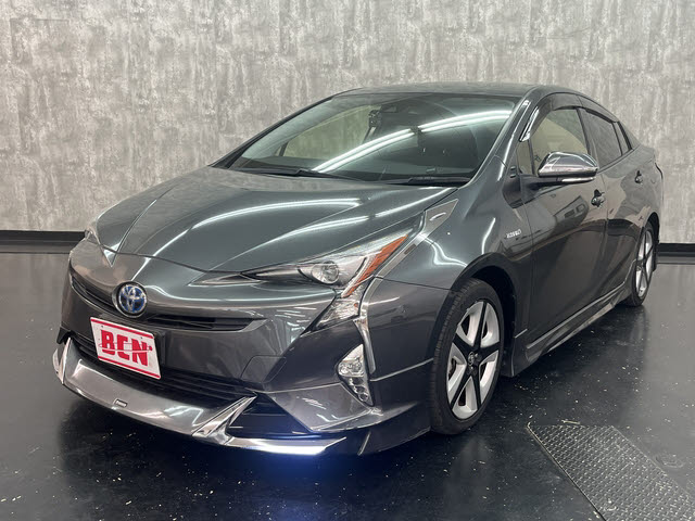 トヨタ プリウス