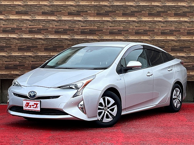 トヨタ プリウス