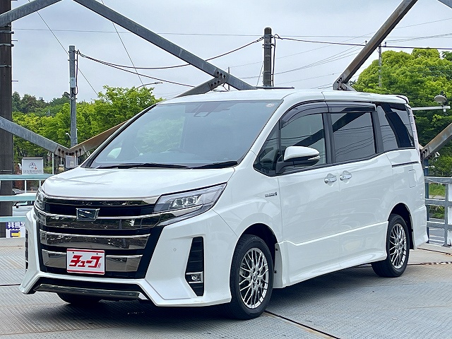 トヨタ ノア　ハイブリッド