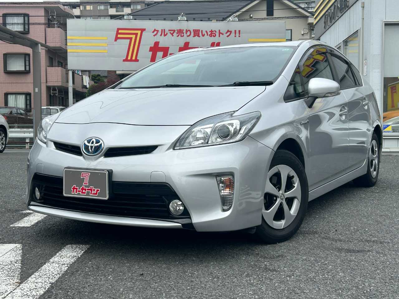 トヨタ プリウス
