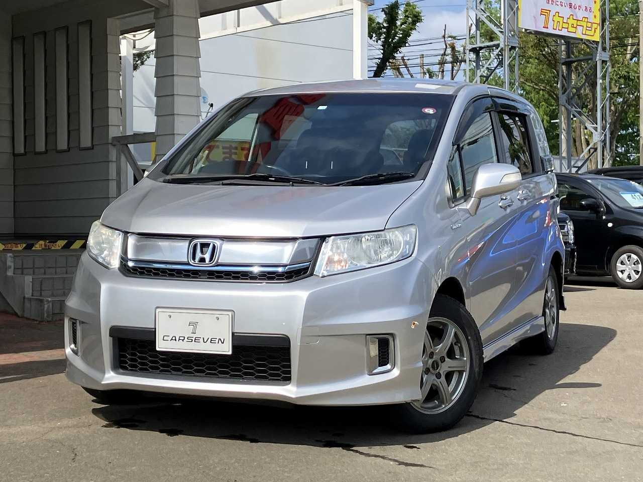 ホンダ フリードスパイク　ハイブリッド