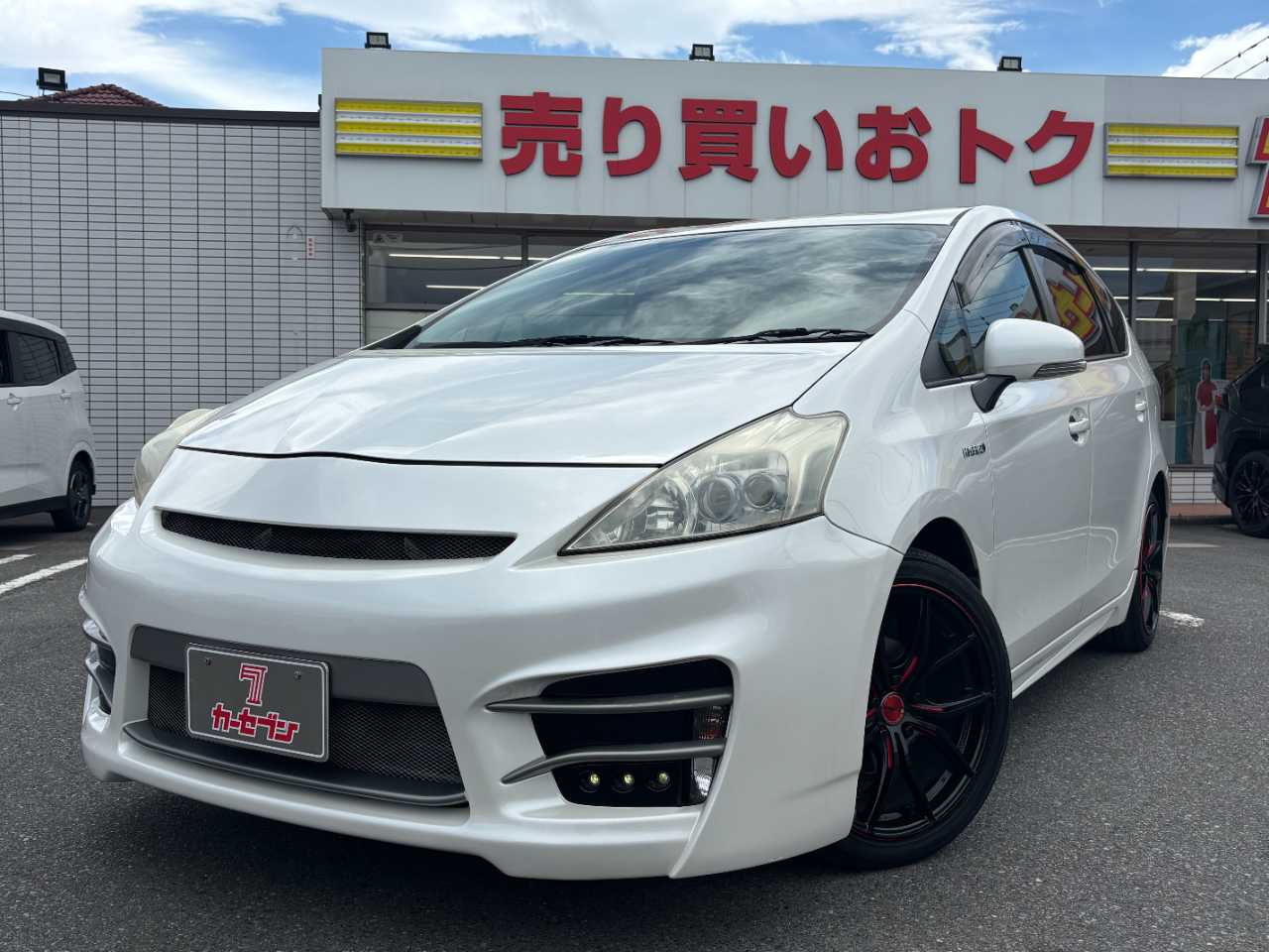 トヨタ プリウス　アルファ