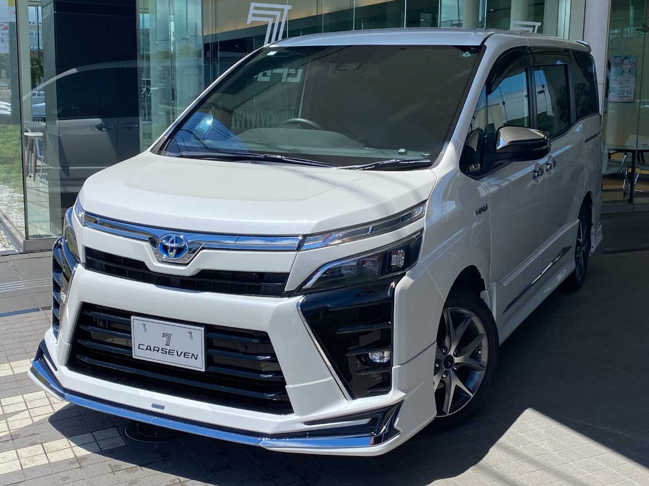 トヨタ ヴォクシー　ハイブリッド