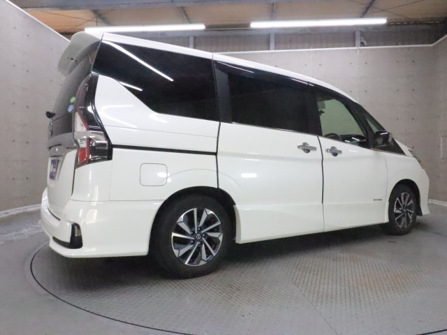 日産 セレナ
