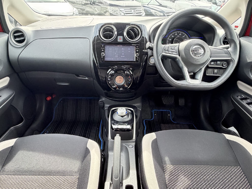 日産 ノート　ＨＢ