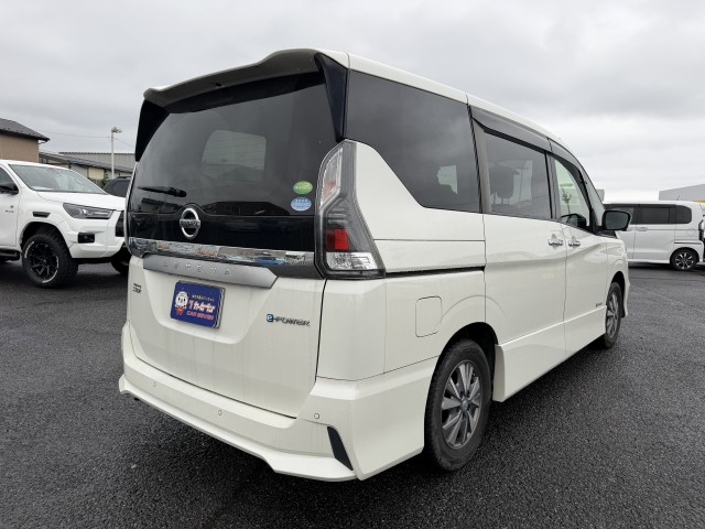 日産 セレナ