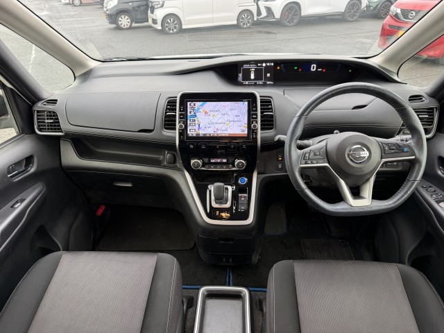 日産 セレナ