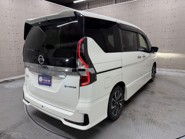 日産 セレナ