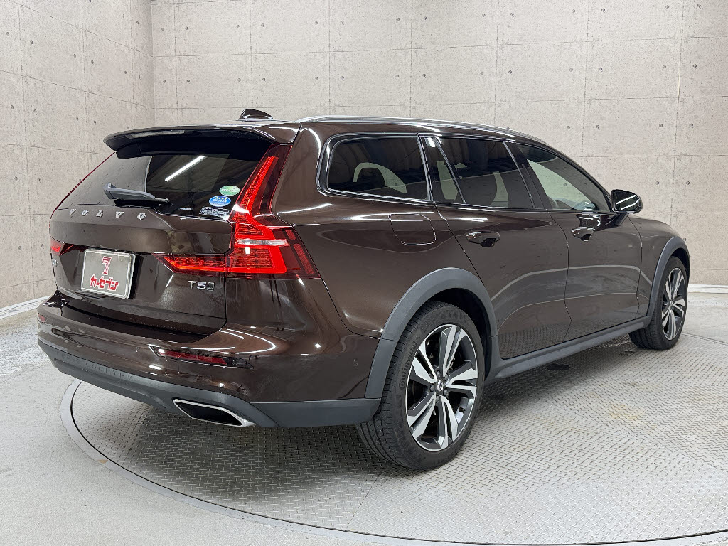 ボルボ ボルボ　Ｖ６０　ＳＵＶ