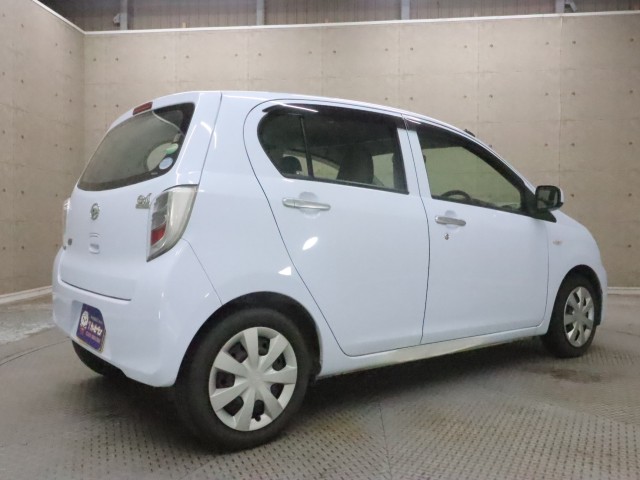 ダイハツ ミラ　イース