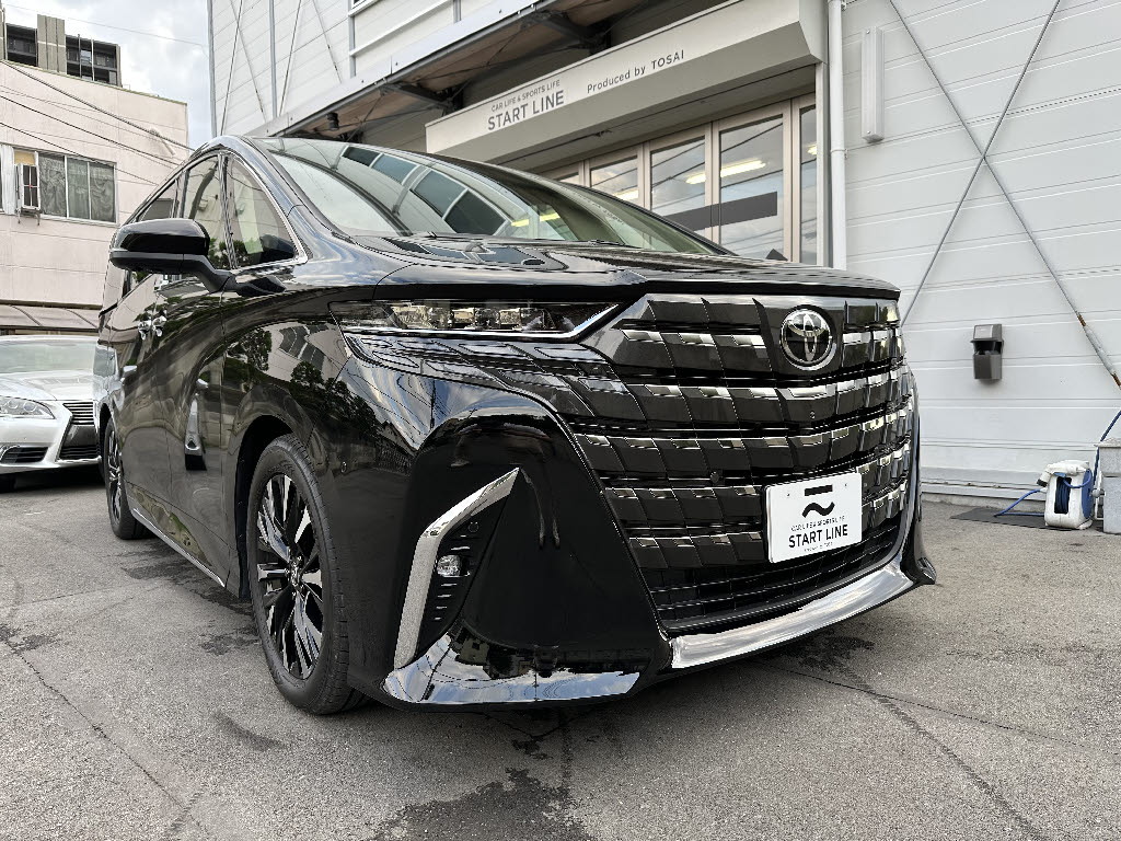 トヨタ アルファード　ハイブリッド