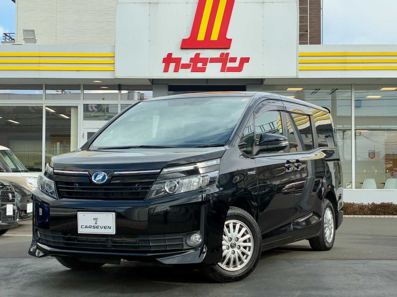 トヨタ ヴォクシー　ハイブリッド