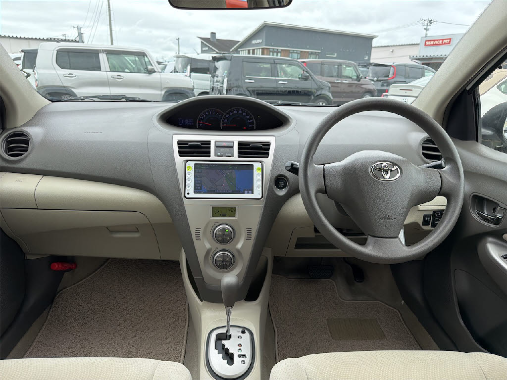 トヨタ ベルタ