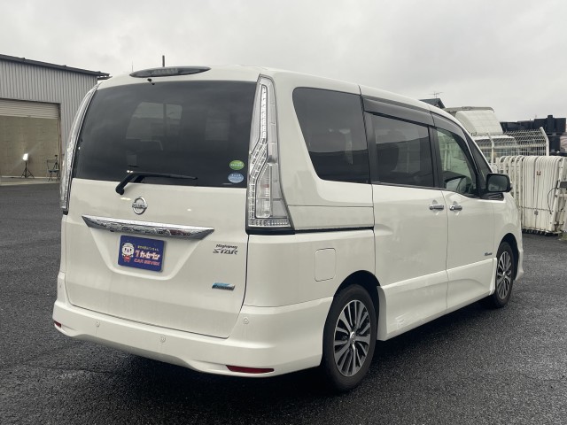 日産 セレナ