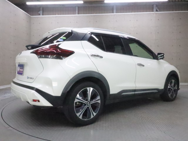 日産 ＫＩＣＫＳ