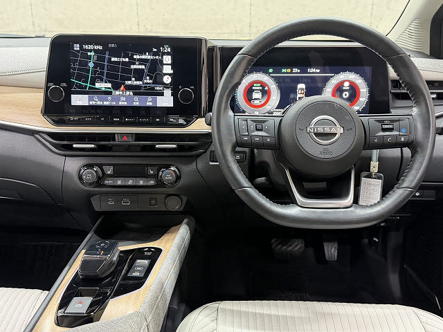 日産 オーラ
