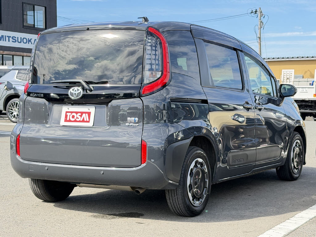トヨタ シエンタ　ハイブリッド