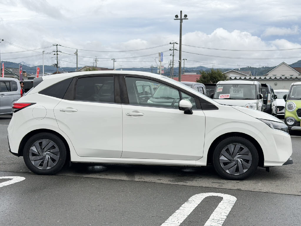 日産 ノート　ＨＢ
