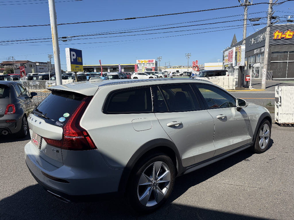 ボルボ ボルボ　Ｖ６０　ＳＵＶ