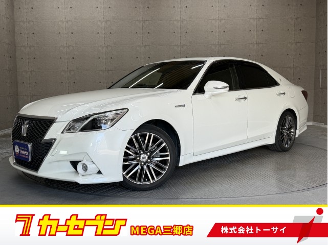 トヨタ クラウン　ハイブリッド