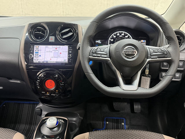 日産 ノート　ＨＢ