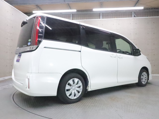 トヨタ ノア