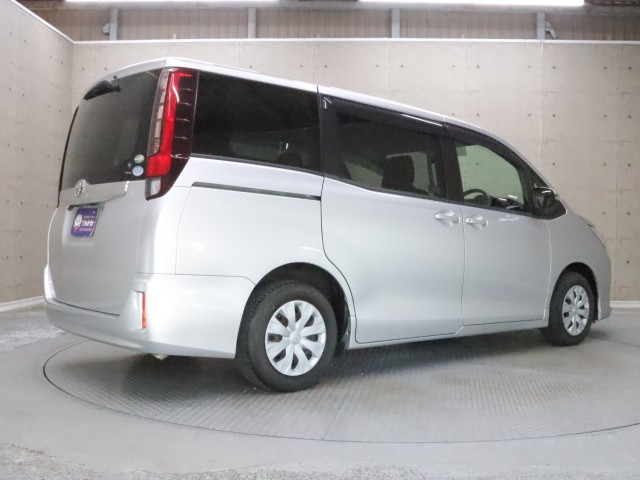 トヨタ ノア