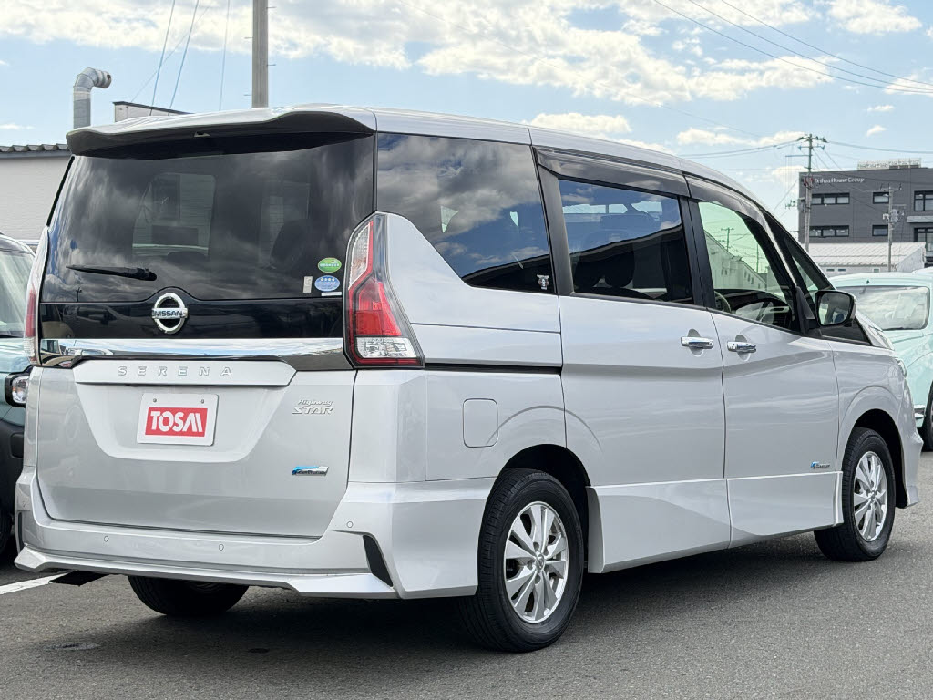 日産 セレナ