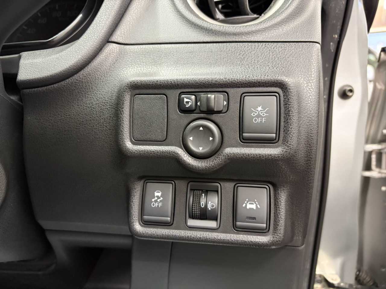 日産 ノート　ＨＢ