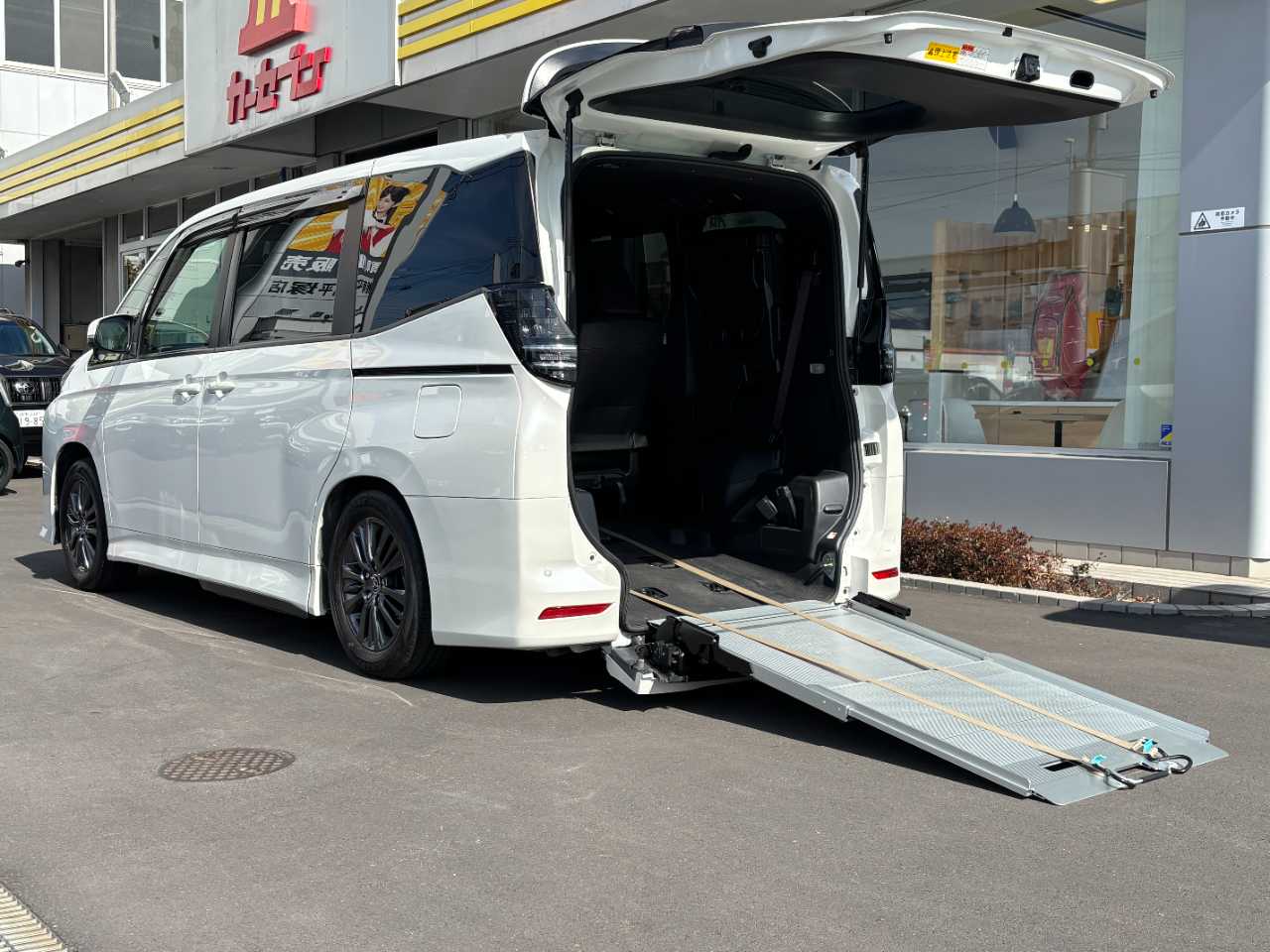 トヨタ ヴォクシー