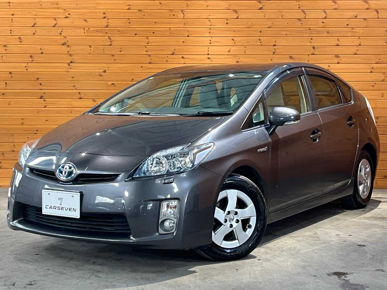 トヨタ プリウス