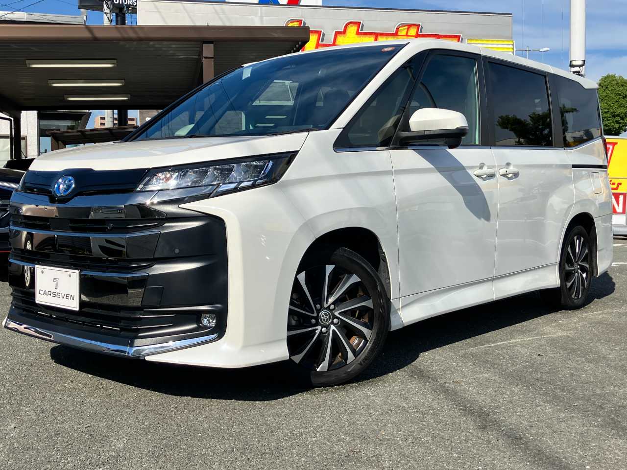 トヨタ ノア　ハイブリッド