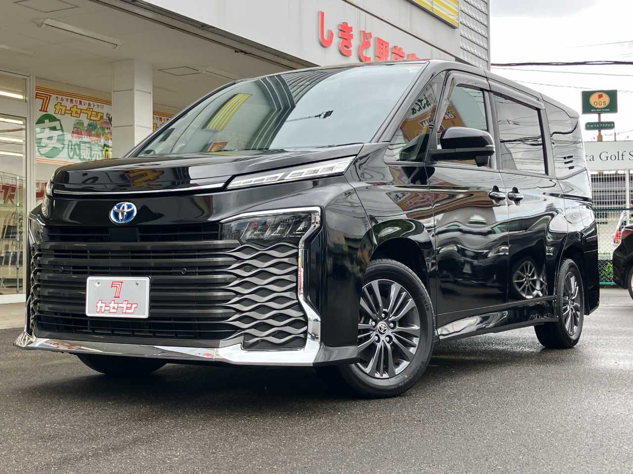 トヨタ ヴォクシー　ハイブリッド