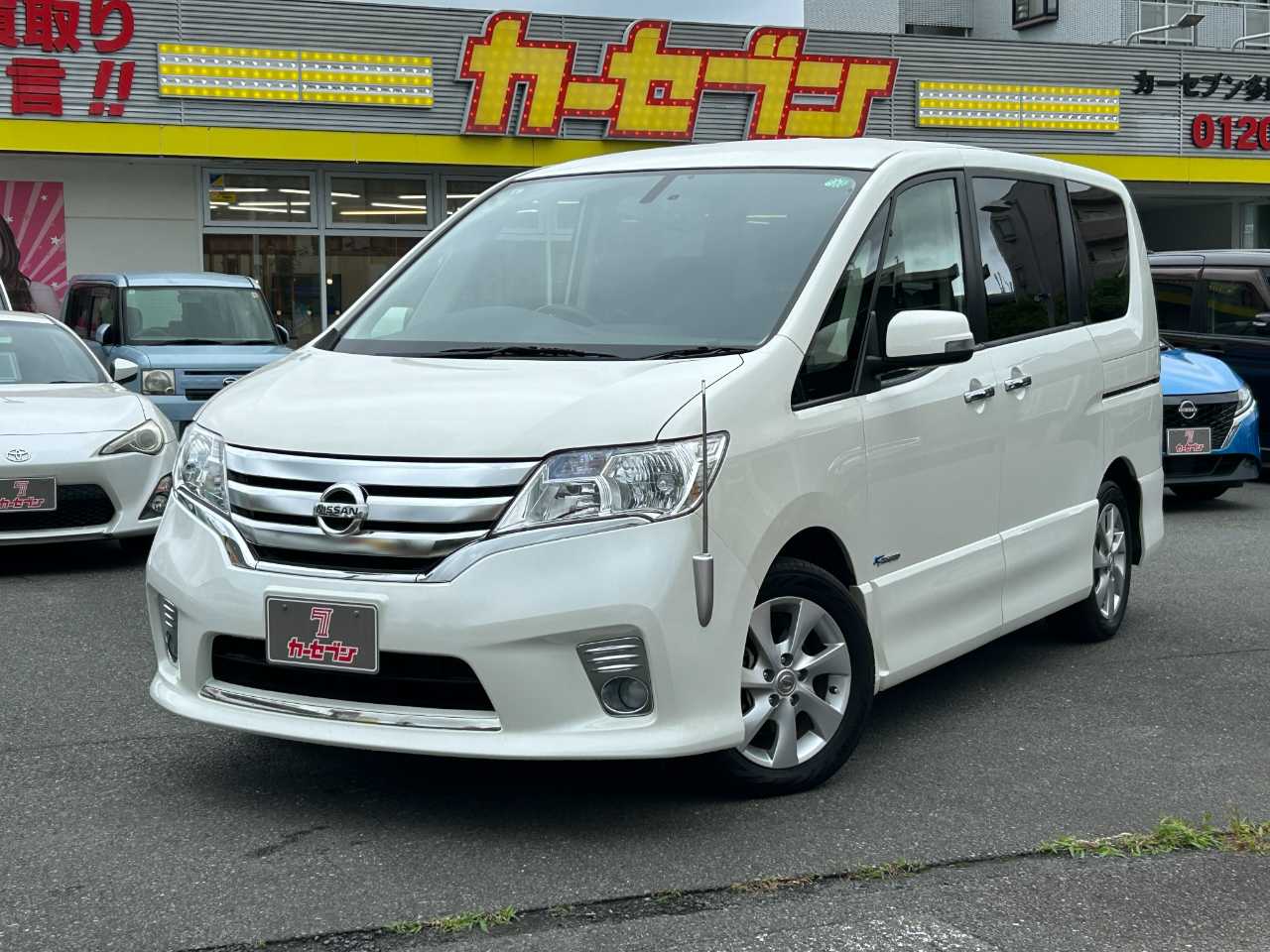 日産 セレナ