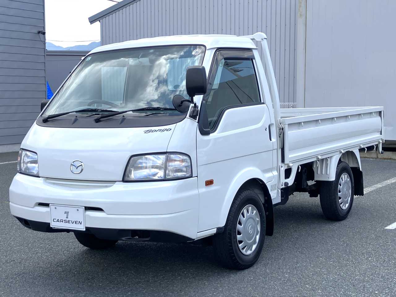 マツダ