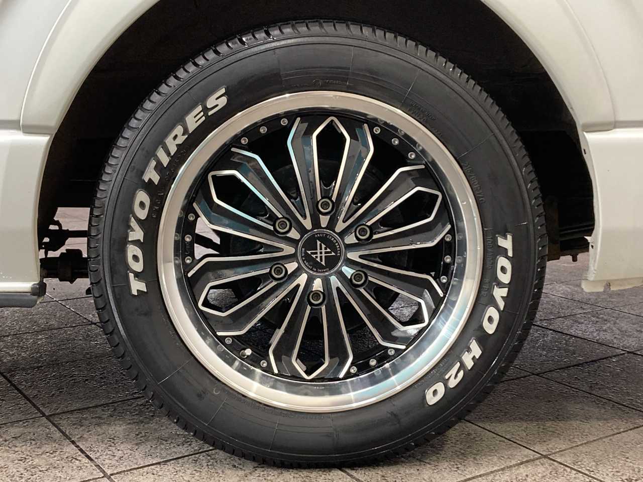トヨタ ハイエースバン