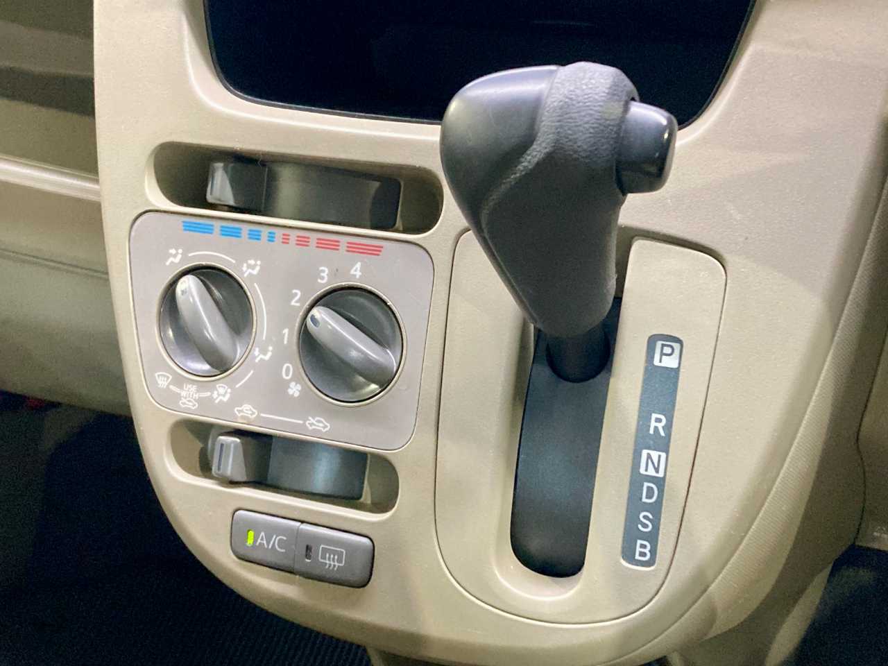 ダイハツ ムーヴ